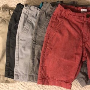 5 pairs of Boys Old Navy shorts in size 6